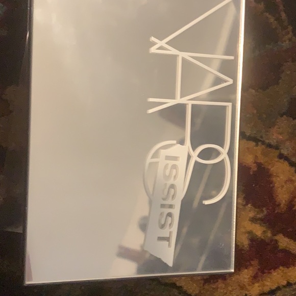 NARS NARSissit Cheek Palette *Limited Edition* - Picture 2 of 3